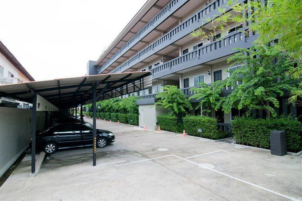 Ploen Pattaya Residence By Tolani Buitenkant foto