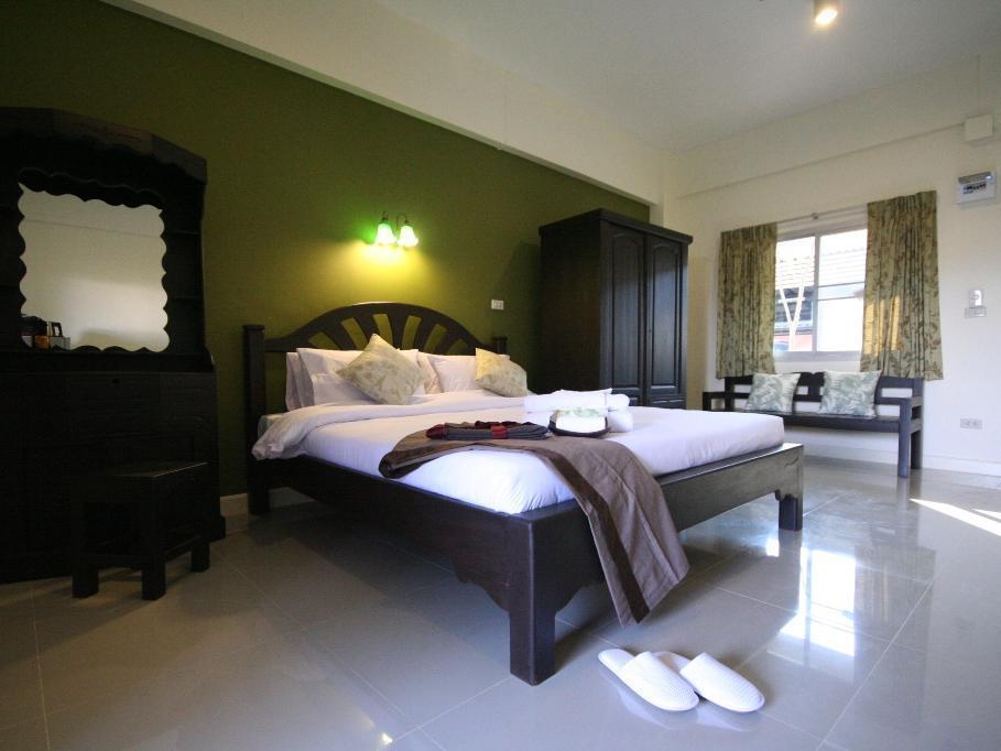 Ploen Pattaya Residence By Tolani Buitenkant foto