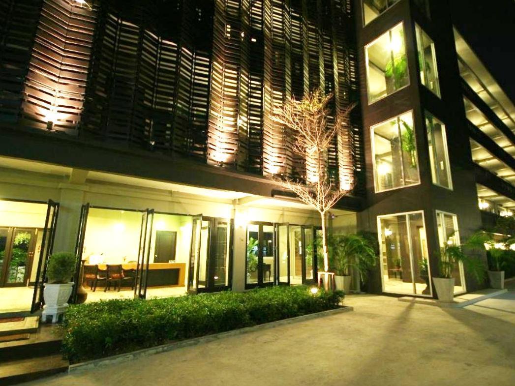 Ploen Pattaya Residence By Tolani Buitenkant foto